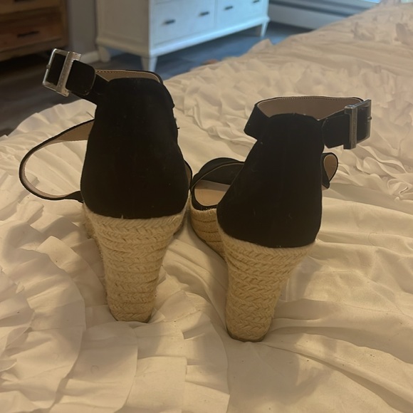 Charles David black faux suede wedges - Picture 4 of 5